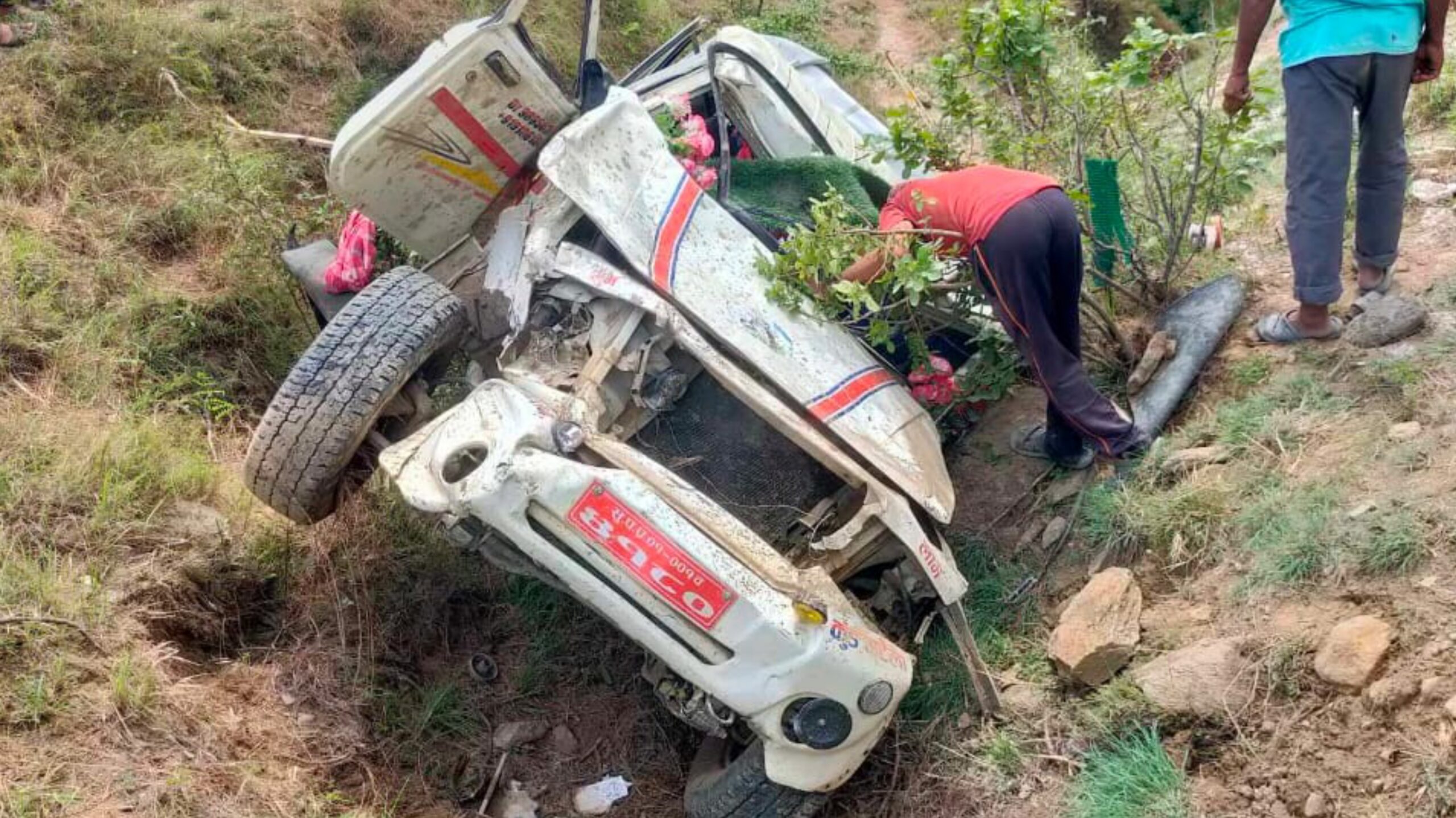 बैतडीमा जिप दुर्घटना हुँदा चालक घाइते