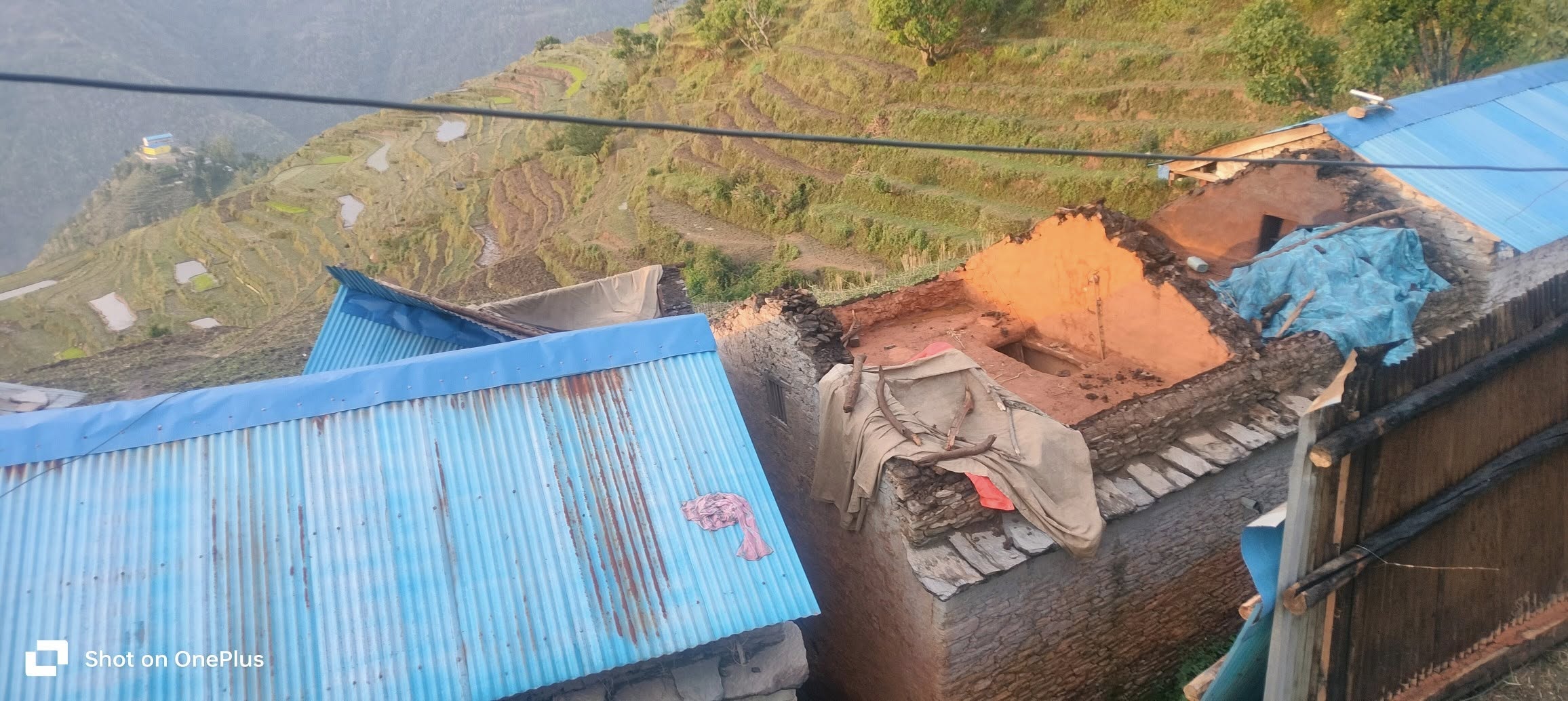 अछाममा भीषण हावाहुरीले दर्जनौँ घर र संरचना क्षति