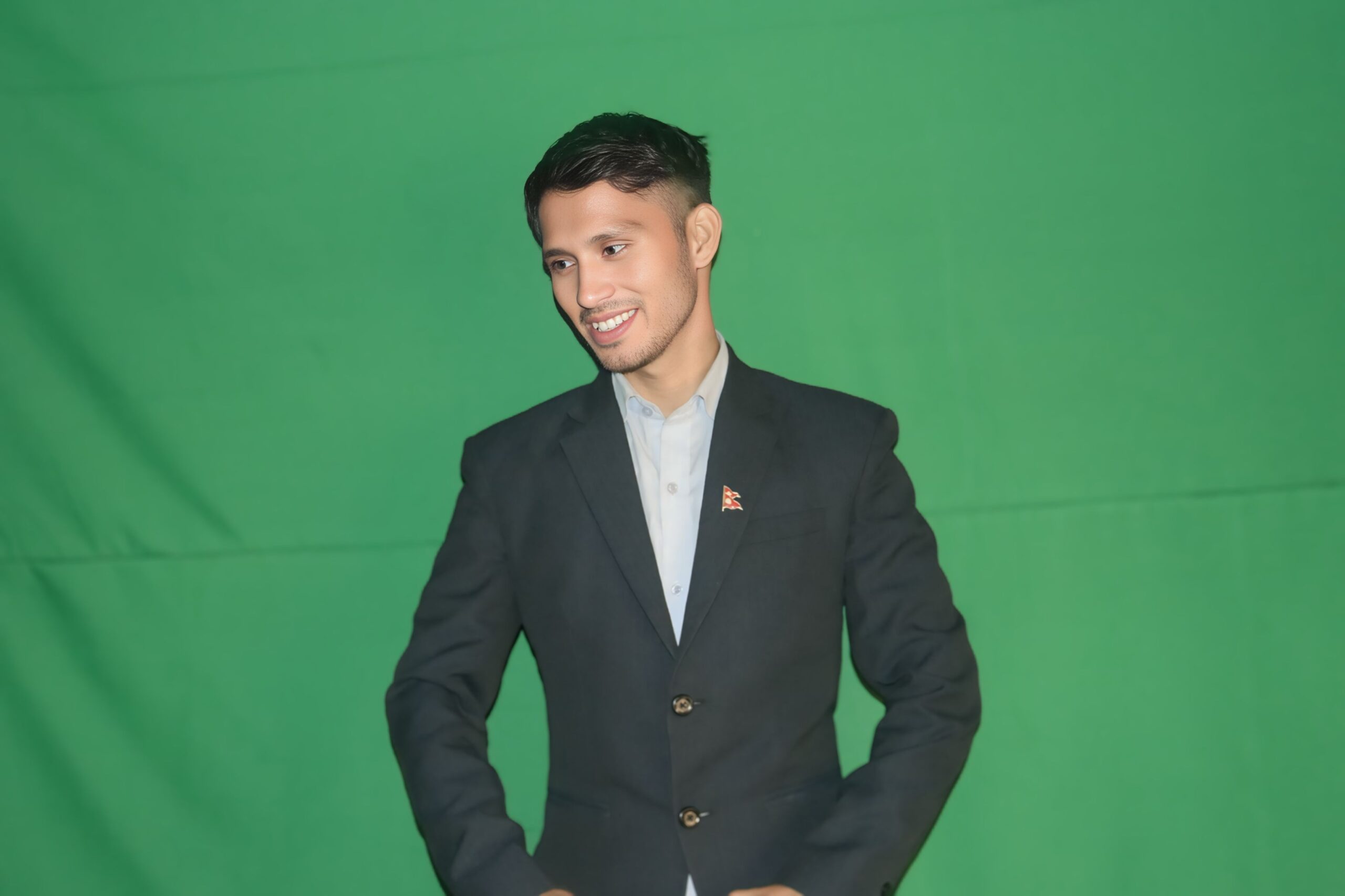 “कलम हैन, चाकडी चल्छ”