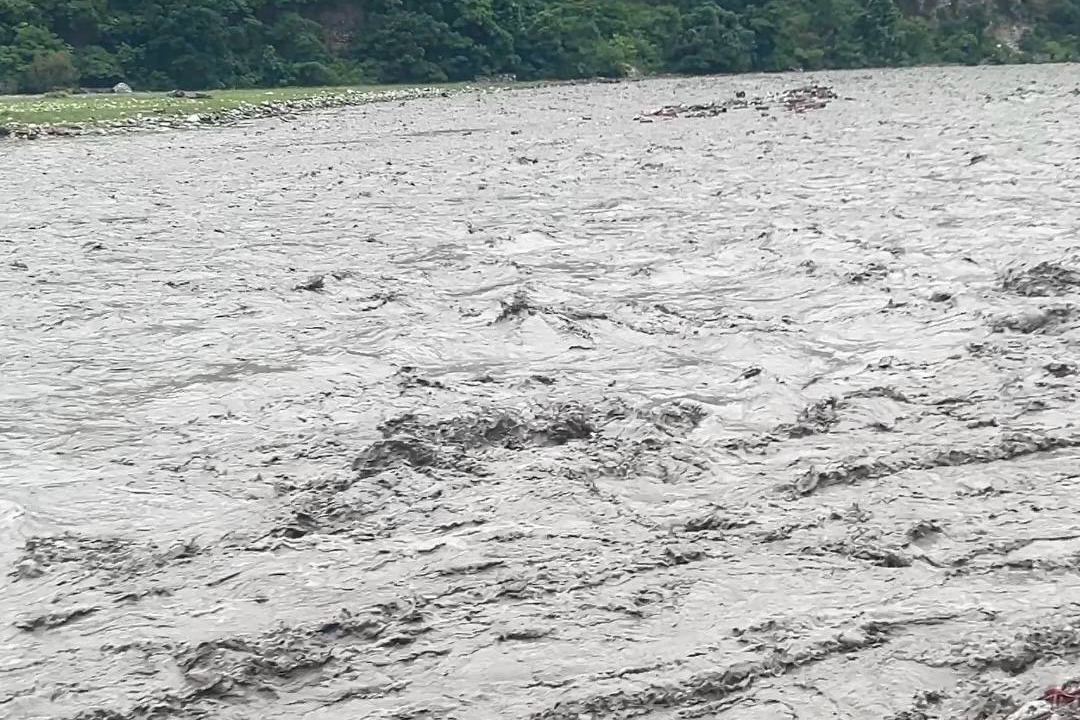 दार्चुला र बझाङमा बर्षा : सतर्कता अपनाउन आग्रह