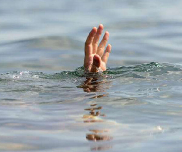 कर्णालीमा डुङ्गा पल्टिँदा बाबुछोरा बेपत्ता