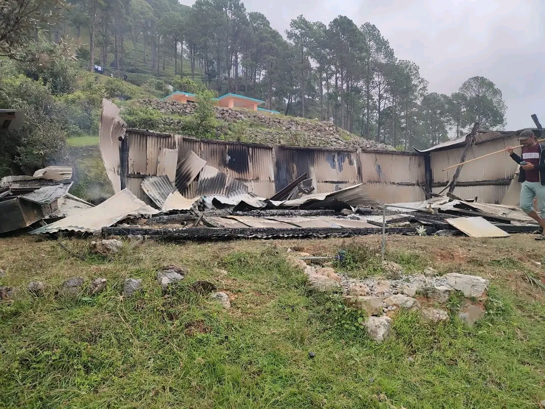 डडेल्धुरामा वडा कार्यालयमा आगजनी