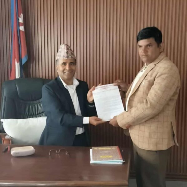 बैतडीबाट वाइसीएलले सिडिओमार्फत गृहमन्त्रीलाई ज्ञापनपत्र