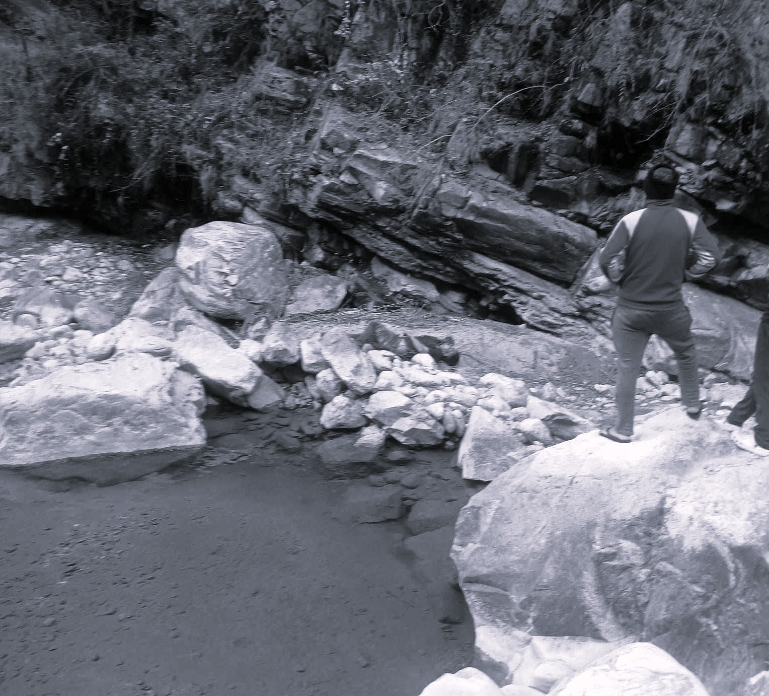 बैतडीमा एक युवक मृत फेला