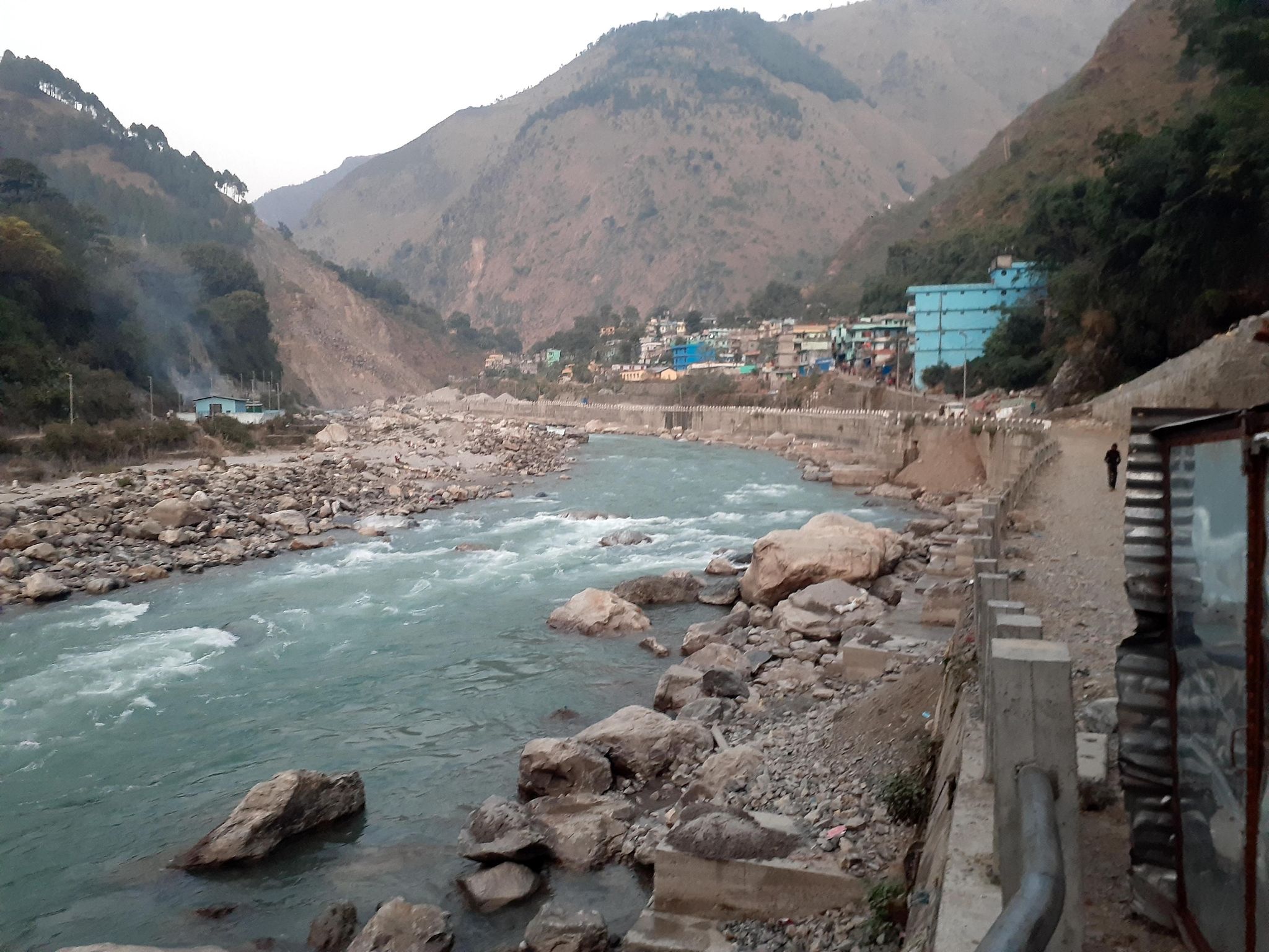 महाकाली नदीमा पौडीखेल्ने क्रममा दार्चुलामा एक बालक वेपत्ता