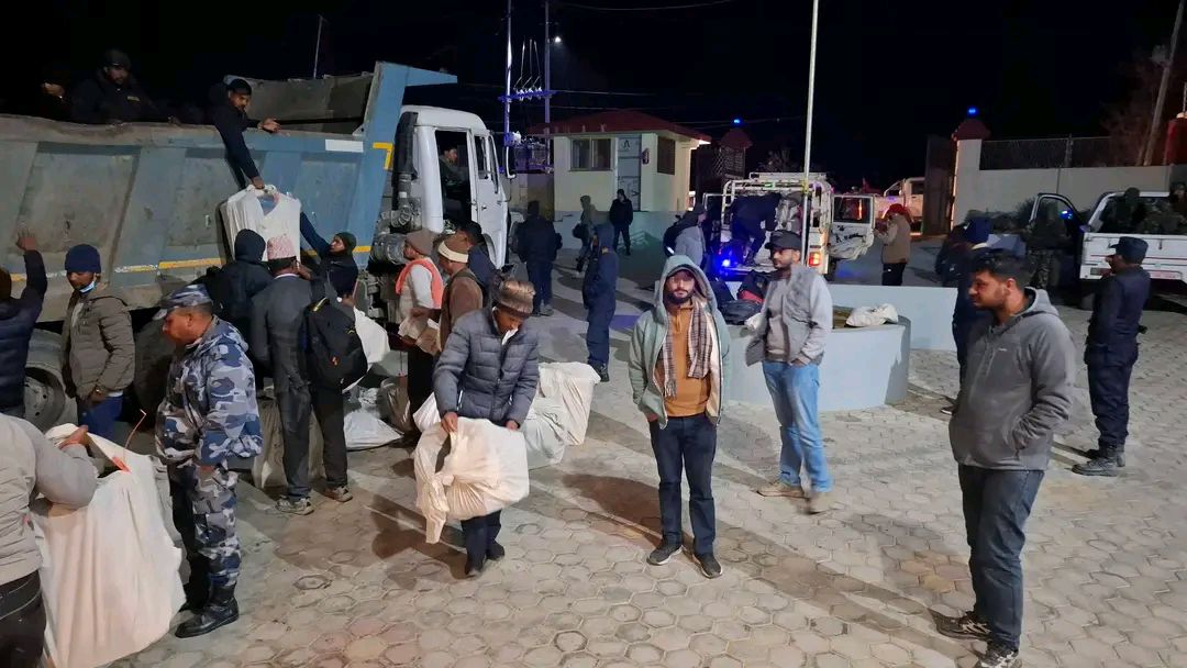 बैतडीमा मतपेटिका ढुवानीको काम सकियो,११ बजे सर्वदलिय बैठक बस्दै