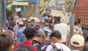 मतदानपछि मतदाता भारत फर्किन थाले