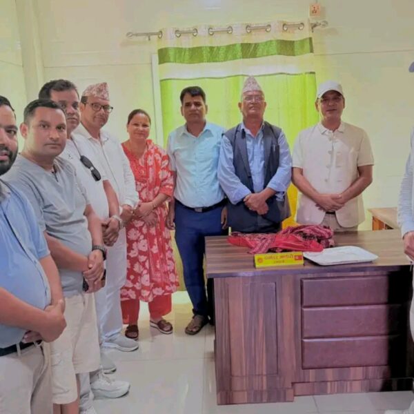 दामोदर भण्डारीले सम्हाले एमाले सुदूरपश्चिम इञ्चार्जको&hellip;