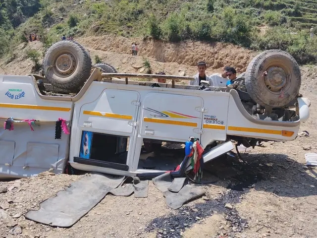 बैतडीमा जिप दुर्घटना, चालक गम्भीर घाइते