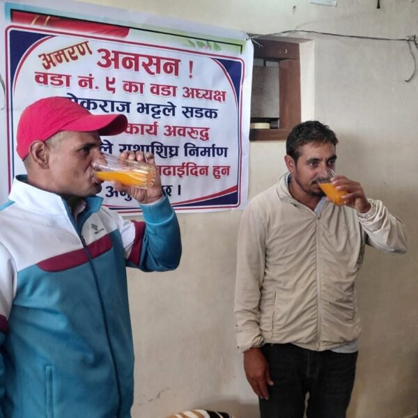 मेलौलीमा सडक निर्माण कार्य अघि बढाउने सहमति पछि भट्टद्वयले तोडे अनशन