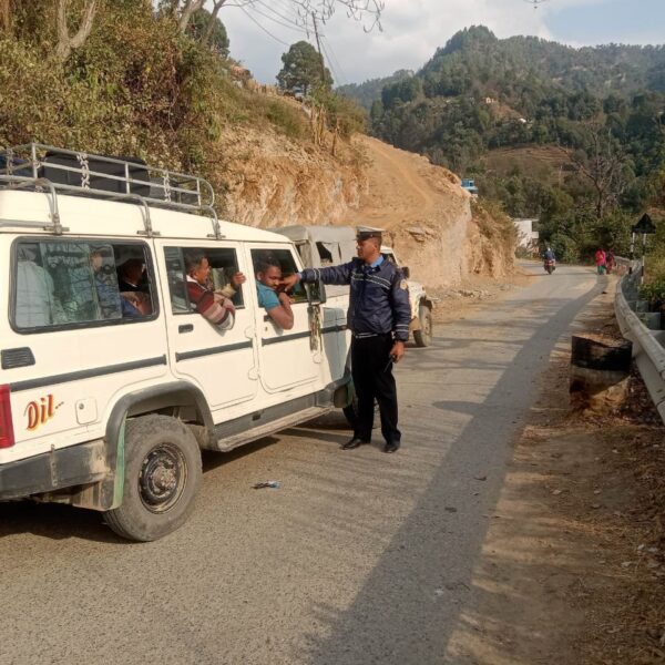 बैतडीमा ट्राफिक नियम उल्लंघन गर्ने एक…