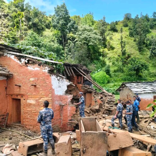 बैतडीमा पहिरोले एक घरमा क्षति, दश घर उच्च जोखिममा